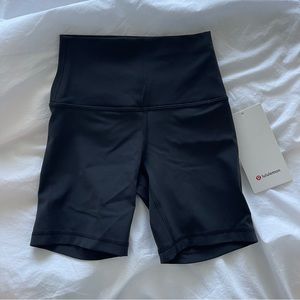Lululemon Align Black HR short 6”
